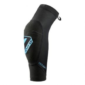 7 Idp Youth Transition Knee Pads  2023 Large / X-Large - Black